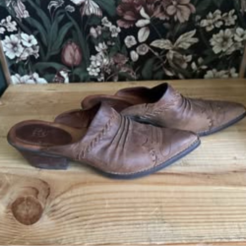 Ariat Mule Sz 7.5  Brown Leather Western Pointed Toe Slip On - Picture 3 of 6